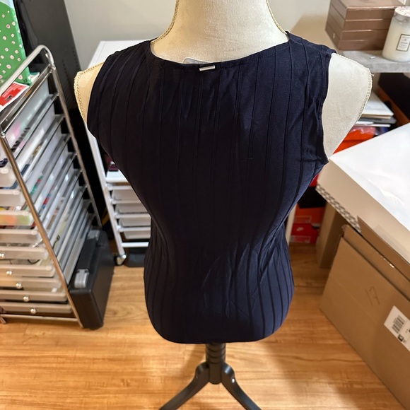 NWT Hugo Boss top - Picture 5 of 7